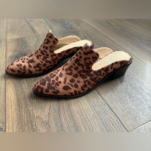 Chinese Laundry Women's Marnie Mule Leopard‎ Print Mules 7.5